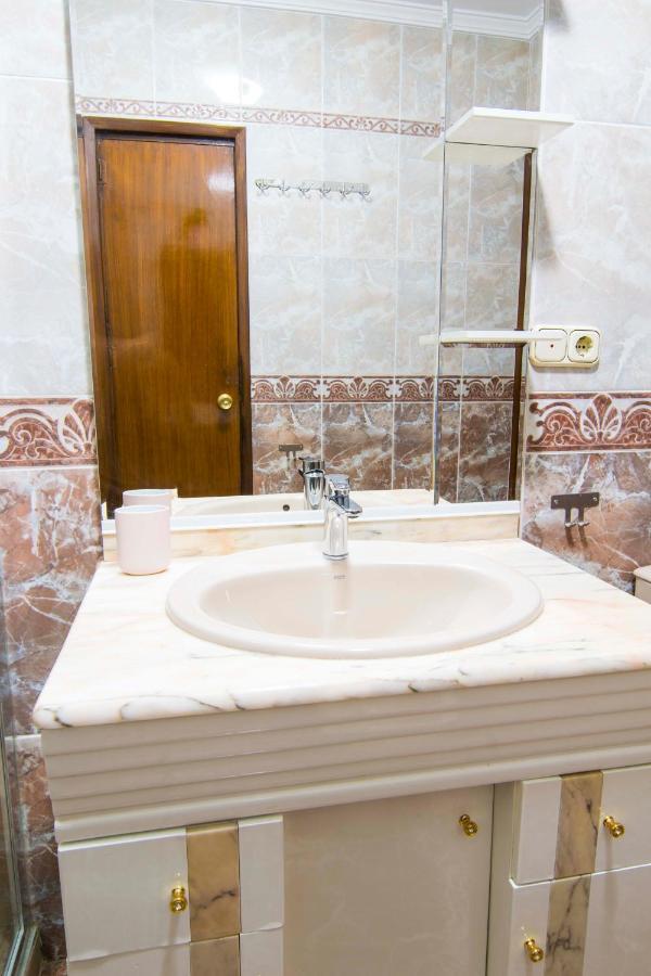 Letmalaga Economy Compas Apartment Exterior photo